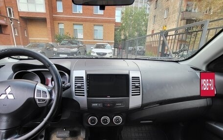 Mitsubishi Outlander III рестайлинг 3, 2007 год, 1 300 000 рублей, 4 фотография