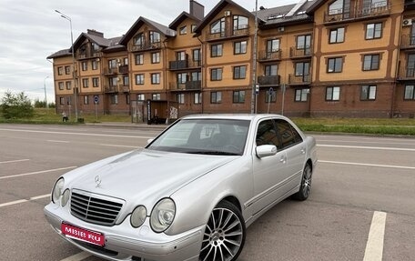 Mercedes-Benz E-Класс, 2002 год, 650 000 рублей, 1 фотография