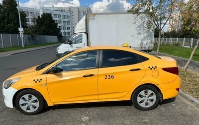 Hyundai Solaris II рестайлинг, 2015 год, 500 000 рублей, 1 фотография