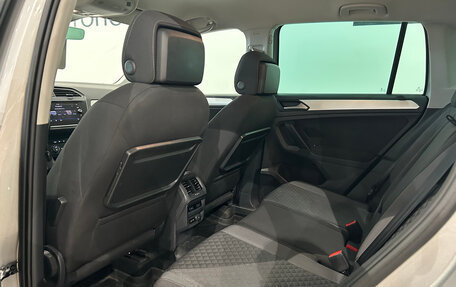 Volkswagen Tiguan II, 2019 год, 2 099 000 рублей, 13 фотография