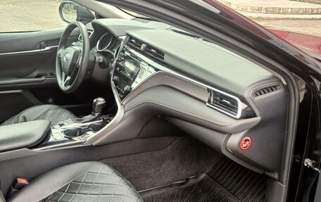 Toyota Camry, 2020 год, 2 400 000 рублей, 5 фотография