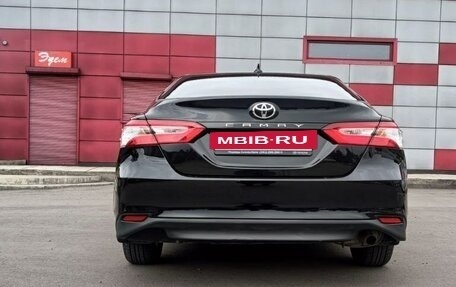 Toyota Camry, 2020 год, 2 400 000 рублей, 4 фотография