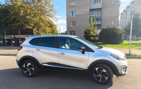 Renault Kaptur I рестайлинг, 2020 год, 1 660 000 рублей, 2 фотография