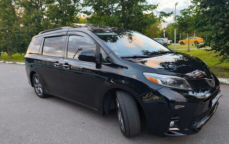 Toyota Sienna III, 2018 год, 3 750 000 рублей, 8 фотография