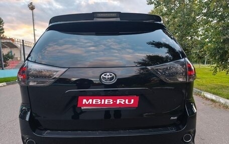 Toyota Sienna III, 2018 год, 3 750 000 рублей, 4 фотография