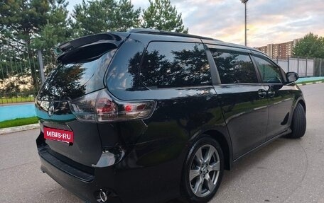 Toyota Sienna III, 2018 год, 3 750 000 рублей, 3 фотография