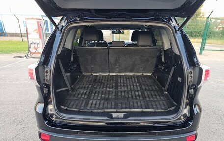 Toyota Highlander III, 2014 год, 3 100 000 рублей, 8 фотография