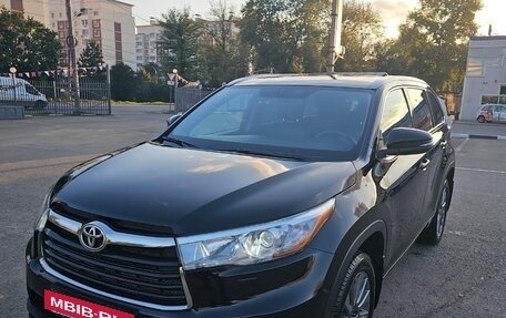 Toyota Highlander III, 2014 год, 3 100 000 рублей, 2 фотография
