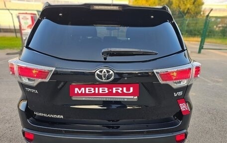 Toyota Highlander III, 2014 год, 3 100 000 рублей, 7 фотография