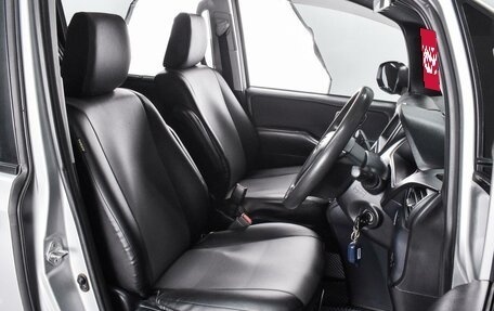 Toyota Noah III, 2015 год, 1 799 000 рублей, 11 фотография