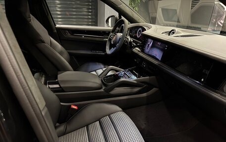 Porsche Cayenne III, 2025 год, 23 490 000 рублей, 16 фотография