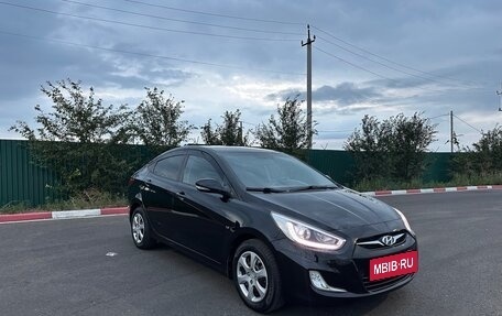 Hyundai Solaris II рестайлинг, 2013 год, 895 000 рублей, 3 фотография