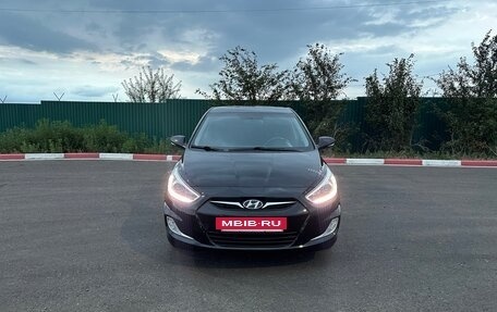 Hyundai Solaris II рестайлинг, 2013 год, 895 000 рублей, 2 фотография