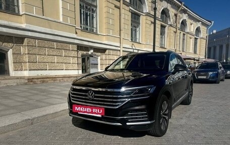 Volkswagen Touareg III, 2021 год, 6 999 000 рублей, 2 фотография