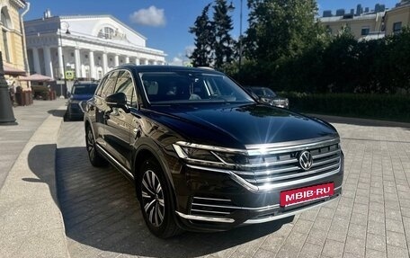 Volkswagen Touareg III, 2021 год, 6 999 000 рублей, 3 фотография