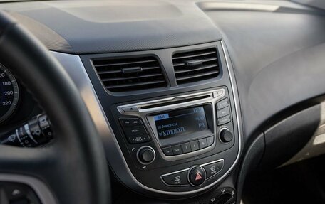 Hyundai Solaris II рестайлинг, 2014 год, 975 000 рублей, 7 фотография