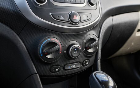 Hyundai Solaris II рестайлинг, 2014 год, 975 000 рублей, 9 фотография