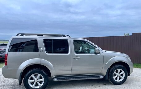 Nissan Pathfinder, 2011 год, 1 470 000 рублей, 2 фотография