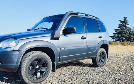 Chevrolet Niva I рестайлинг, 2016 год, 640 000 рублей, 8 фотография