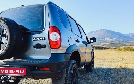 Chevrolet Niva I рестайлинг, 2016 год, 640 000 рублей, 5 фотография