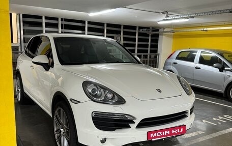 Porsche Cayenne III, 2010 год, 2 495 000 рублей, 2 фотография
