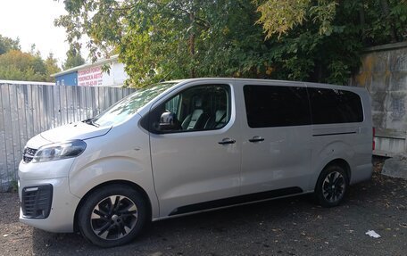 Opel Zafira Life I, 2021 год, 4 000 000 рублей, 2 фотография