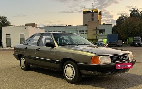 Audi 100, 1984 год, 190 000 рублей, 3 фотография