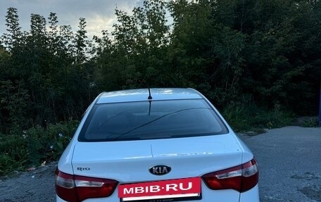 KIA Rio III рестайлинг, 2013 год, 830 000 рублей, 4 фотография