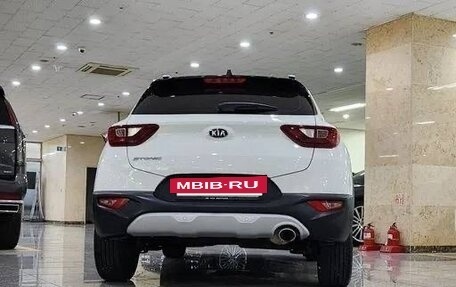 KIA Stonic, 2020 год, 1 550 000 рублей, 4 фотография