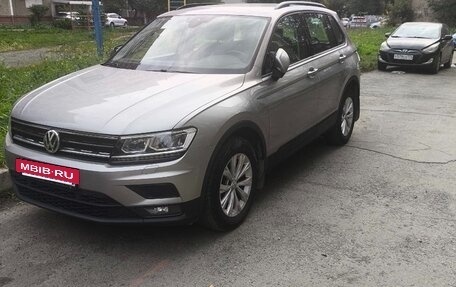 Volkswagen Tiguan II, 2020 год, 2 200 000 рублей, 3 фотография