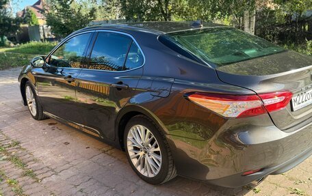 Toyota Camry, 2019 год, 2 650 000 рублей, 6 фотография