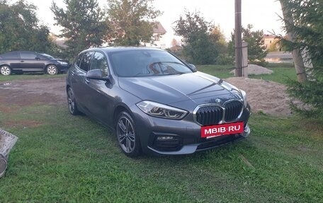 BMW 1 серия, 2020 год, 3 000 000 рублей, 4 фотография