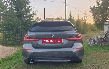 BMW 1 серия, 2020 год, 3 000 000 рублей, 6 фотография