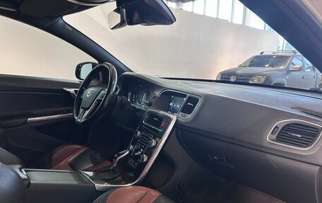 Volvo S60 Cross Country, 2016 год, 2 099 000 рублей, 11 фотография