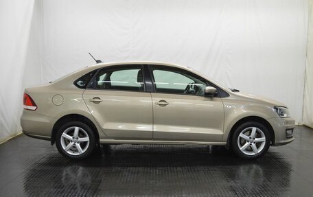 Volkswagen Polo VI (EU Market), 2017 год, 925 000 рублей, 4 фотография