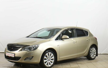 Opel Astra J, 2011 год, 659 000 рублей, 2 фотография