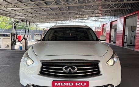 Infiniti FX II, 2012 год, 2 000 000 рублей, 2 фотография