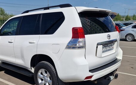 Toyota Land Cruiser Prado 150 рестайлинг 2, 2011 год, 2 930 000 рублей, 2 фотография