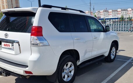 Toyota Land Cruiser Prado 150 рестайлинг 2, 2011 год, 2 930 000 рублей, 6 фотография