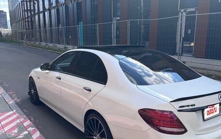 Mercedes-Benz E-Класс AMG, 2017 год, 4 300 000 рублей, 5 фотография