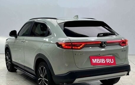 Honda Vezel, 2022 год, 1 654 000 рублей, 3 фотография