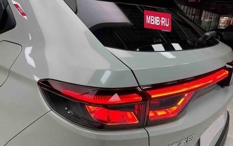 Honda Vezel, 2022 год, 1 654 000 рублей, 4 фотография