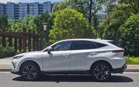 Toyota Venza, 2022 год, 2 938 000 рублей, 2 фотография