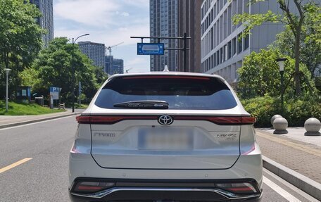 Toyota Venza, 2022 год, 2 938 000 рублей, 4 фотография