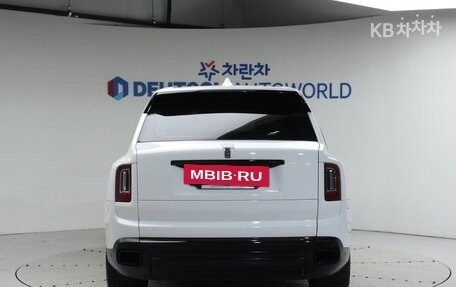 Rolls-Royce Cullinan, 2021 год, 26 700 000 рублей, 4 фотография