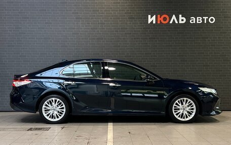 Toyota Camry, 2018 год, 2 730 000 рублей, 4 фотография