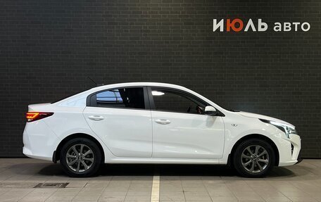 KIA Rio IV, 2021 год, 1 855 000 рублей, 4 фотография