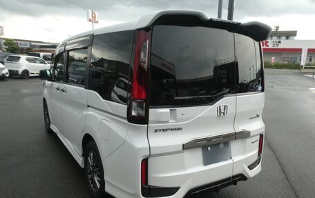 Honda Stepwgn IV, 2021 год, 2 250 000 рублей, 3 фотография