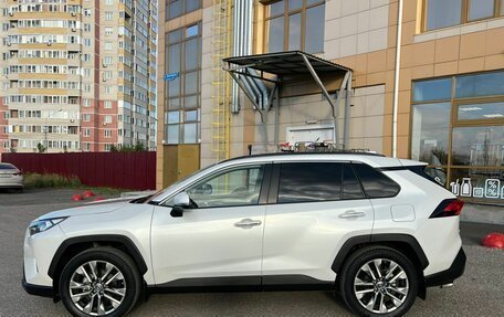 Toyota RAV4, 2020 год, 3 350 000 рублей, 6 фотография