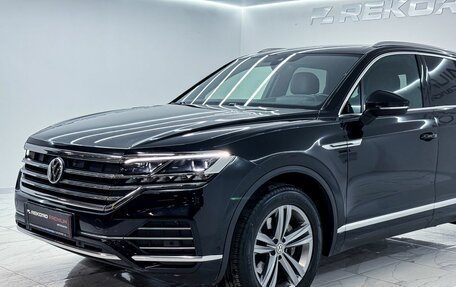 Volkswagen Touareg III, 2020 год, 4 700 000 рублей, 2 фотография